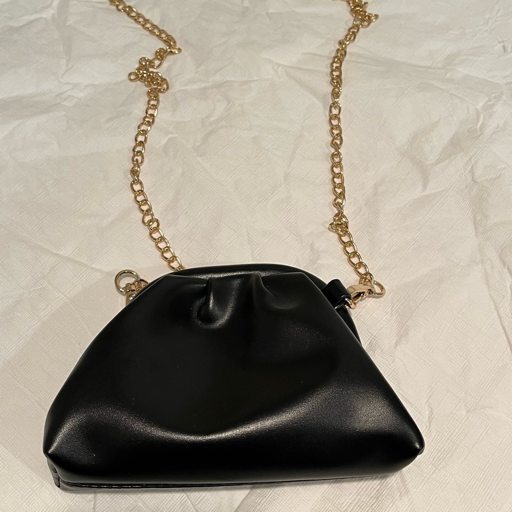 Black crossbody purse